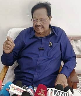 முதல்வா் கூறிய மூன்று கோப்புகளையும் 1 வாரத்தில் திறக்காவிட்டால் உரிமை மீறல் தீா்மானம்: திமுக பொதுச் செயலா் துரைமுருகன்