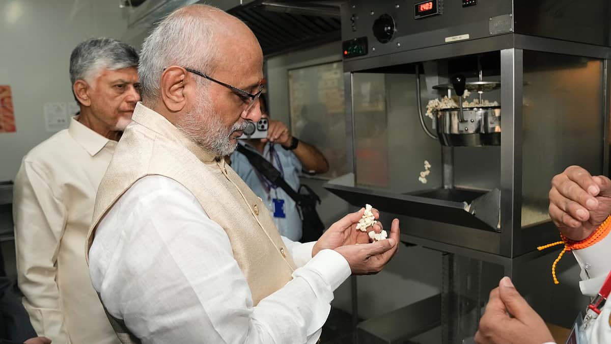 நாடு உணவு தானிய இறக்குமதியைச் சார்ந்திருக்க முடியாது: சி.பி. ராதாகிருஷ்ணன்