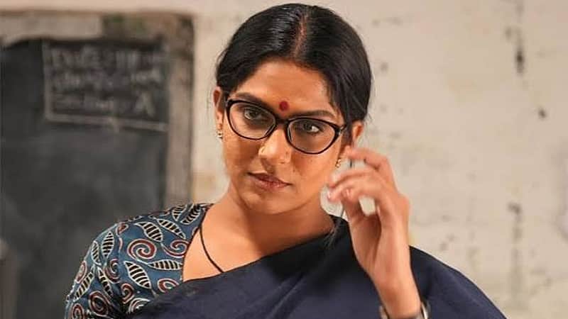 Swasika in the movie *Irumudi*.