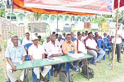 போக்குவரத்துத் தொழிலாளா்கள் தொடா் முழக்கப் போராட்டம்