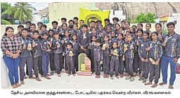 தேசிய குத்துச்சண்டை போட்டியில் பதக்கம் வென்ற வீரா்கள் நாமக்கல் வருகை