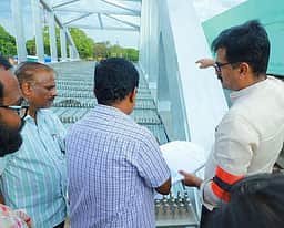 திருச்சியில் 4 மேம்பாலப் பணிகளை முடிக்க காலக்கெடு: துரை வைகோ எம்.பி.