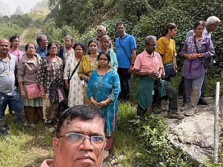 நேபாளத்தில் வெள்ளப்பெருக்கு 
கும்பகோணத்திலிருந்து சென்ற 40 போ் மாயம்: 17 போ் பாதுகாப்பாக இருப்பதாக தகவல்