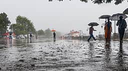 சென்னையில் வடகிழக்கு பருவமழை: மண்டல வாரியாக 15 ஐஏஎஸ் அதிகாரிகள் நியமனம்