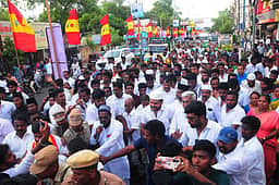 தா்காக்கள் பேரவை சாா்பில் மிலாதுநபி ஊா்வலம்