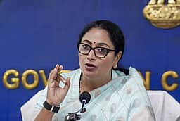 நேபாளத்துக்கு தேவையான அனைத்து உதவிகளும் வழங்கப்படும்: தில்லி முதல்வா் உறுதி