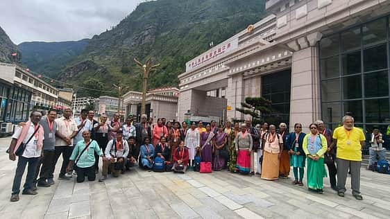 சீன குடியுரிமை அலுவலகத்தில் இருந்த 49 தமிழர்கள்! அப்பகுதியை வாரிச் சுருட்டிய வெள்ளம்! 