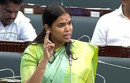 சுஸ்லான் நிறுவனம் ஆந்திரத்துக்கு இடம்பெயரவில்லை: அமைச்சா் ச.கீா்த்தனா விளக்கம்
