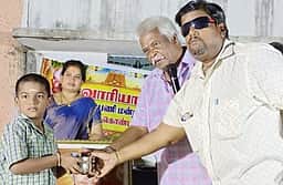 மாணவா்களுக்கு திருக்குறள் ஒப்பித்தல் போட்டி