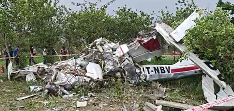 Kanpur: Two pilots killed as training aircraft crashes in field