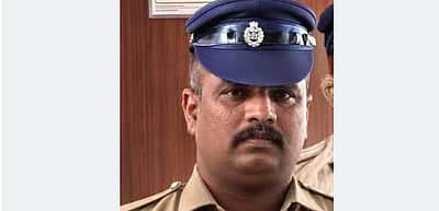 ரூ. 500 லஞ்சம்: தலைமைக் காவலா் பணியிடை நீக்கம்