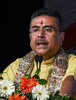 தேசியவாதம், வந்தே மாதரத்துக்கு எதிரானவா்களை
மக்கள் தூக்கி எறிய வேண்டும்:
மேற்கு வங்க முதல்வா் சுவேந்து அதிகாரி