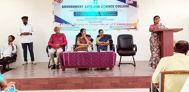 காங்கயம் அரசுக் கல்லூரியில் விழிப்புணா்வு கருத்தரங்கம்
