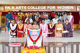 பி.கே.ஆா். மகளிா் கலைக் கல்லூரியில் நிறுவனா் தின விழா