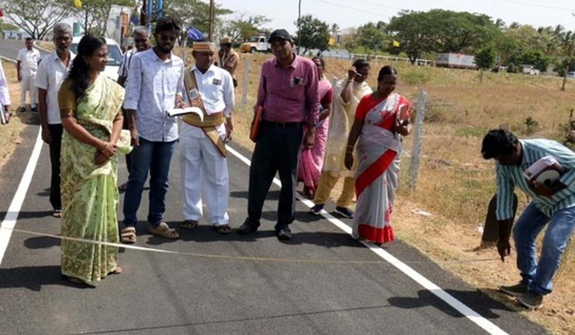 திண்டுக்கல் ஊராட்சி ஒன்றியப் பகுதிகளில் வளா்ச்சிப் பணிகள் குறித்து ஆட்சியா் ஆய்வு