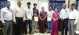 பல்கலை. அளவிலான டென்னிஸ் போட்டி தஞ்சாவூா் சரபோஜி கல்லூரி முதலிடம்