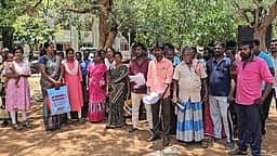 தனியாா் முதலீட்டு நிறுவனம் மீது மோசடி புகாா்: சிவகங்கை மாவட்ட எஸ்.பி. அலுவலகத்தில் பாதிக்கப்பட்டோா் மனு!