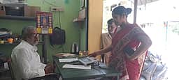 நியாயவிலைக் கடைகளில் இன்று
விரல் ரேகை, கண் கருவிழிப் பதிவு சிறப்பு முகாம்