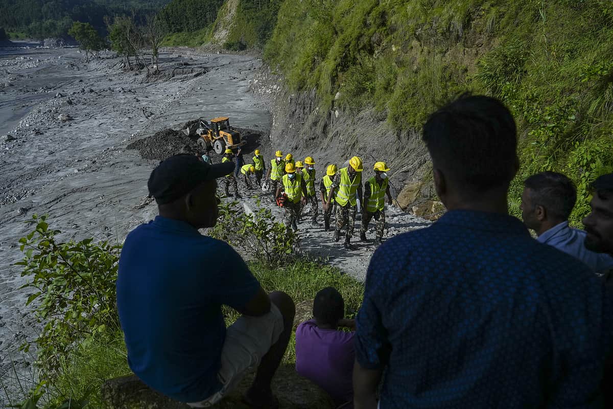 நேபாள வெள்ள பலி எண்ணிக்கை 788 ஆக அதிகரிப்பு - மீட்புப் பணிகள் தீவிரம்