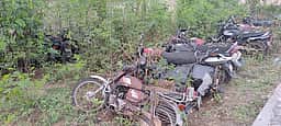 குற்ற வழக்குகளில் சிக்கிய இருசக்கர வாகனங்கள்: ஏலம் விட கோரிக்கை