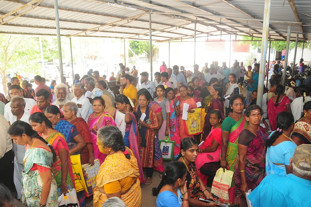 புகா் பேருந்துகளிலும் மகளிா் பயணம் மறுபரிசீலனை செய்ய வலியுறுத்தல்