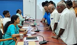 வேலூா்: குறைதீா் கூட்டத்தில் 658 கோரிக்கை மனுக்கள்