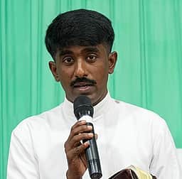 சாலை விபத்தில் உதவி போதகா் உயிரிழப்பு