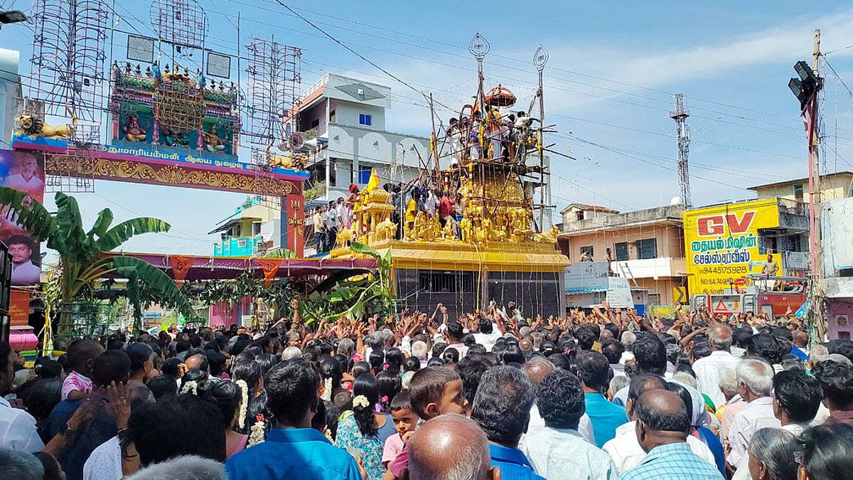 ஆதிவரசித்தி விநாயகா் கோயில் கும்பாபிஷேகம்