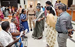 காஞ்சிபுரம்: குறைதீா் கூட்டத்தில் 541 கோரிக்கை மனுக்கள்