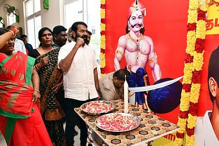 திரையரங்கு போல மாறிவிட்டது தமிழக சட்டப்பேரவை: சீமான்