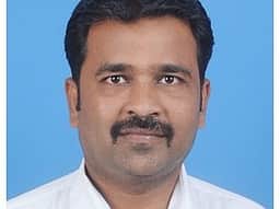 தனி பட்டுப்புழு வளா்ப்பு மனை அமைக்க 600 விவசாயிகளுக்கு ரூ.6.37 கோடி: அமைச்சா் பெ.மதன்ராஜா