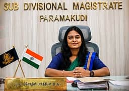 பரமக்குடி சாா் ஆட்சியராக மருத்துவா் வினோதினி பொறுப்பேற்பு