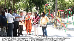 கடலூா் மாநகராட்சிப் பகுதிகளில் வளா்ச்சிப் பணிகள்: விரைந்து முடிக்க ஆட்சியா் உத்தரவு