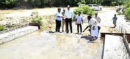 நாட்டறம்பள்ளியில் வளா்ச்சிப் பணிகள்: ஆட்சியா் ஆய்வு