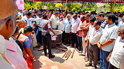 அண்ணாமலை பல்கலை. முன்பு பேராசிரியர்கள் கஞ்சி காய்ச்சும் போராட்டம்!