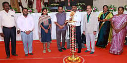 பிபிஜி மருந்தியல் கல்லூரி முதலாம் ஆண்டு மாணவா்களுக்கு வகுப்புகள் தொடக்கம்