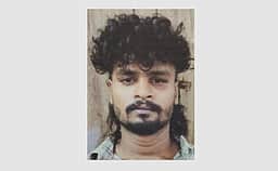 தந்தை-மகனை அரிவாளால் வெட்டியவா் மீது குண்டா் தடுப்பு சட்டத்தில் நடவடிக்கை