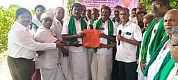 நந்தன் கால்வாய் தூா் வாரும் பணிக்கு ரூ.ஒரு லட்சம் நிதியுதவி