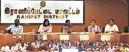கருவேல மரம் இல்லாத மாவட்டம் ராணிபேட்டை இலக்கு: ஆட்சியா் வலியுறுத்தல்