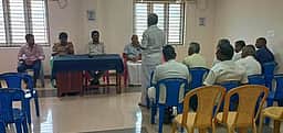 கோயில் இடம் ஆக்கிரமிப்பால் மோதல்: போளூா் வட்டாட்சியா் அலுவலகத்தில் சமாதான கூட்டம்