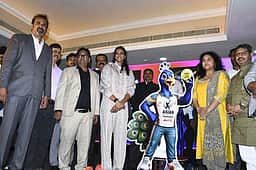 சென்னையில் ஆசிய டென்னிஸ் பந்து கிரிக்கெட் போட்டி: சீருடை, இலச்சினையை அறிமுகம் செய்தாா் பி.வி. சிந்து