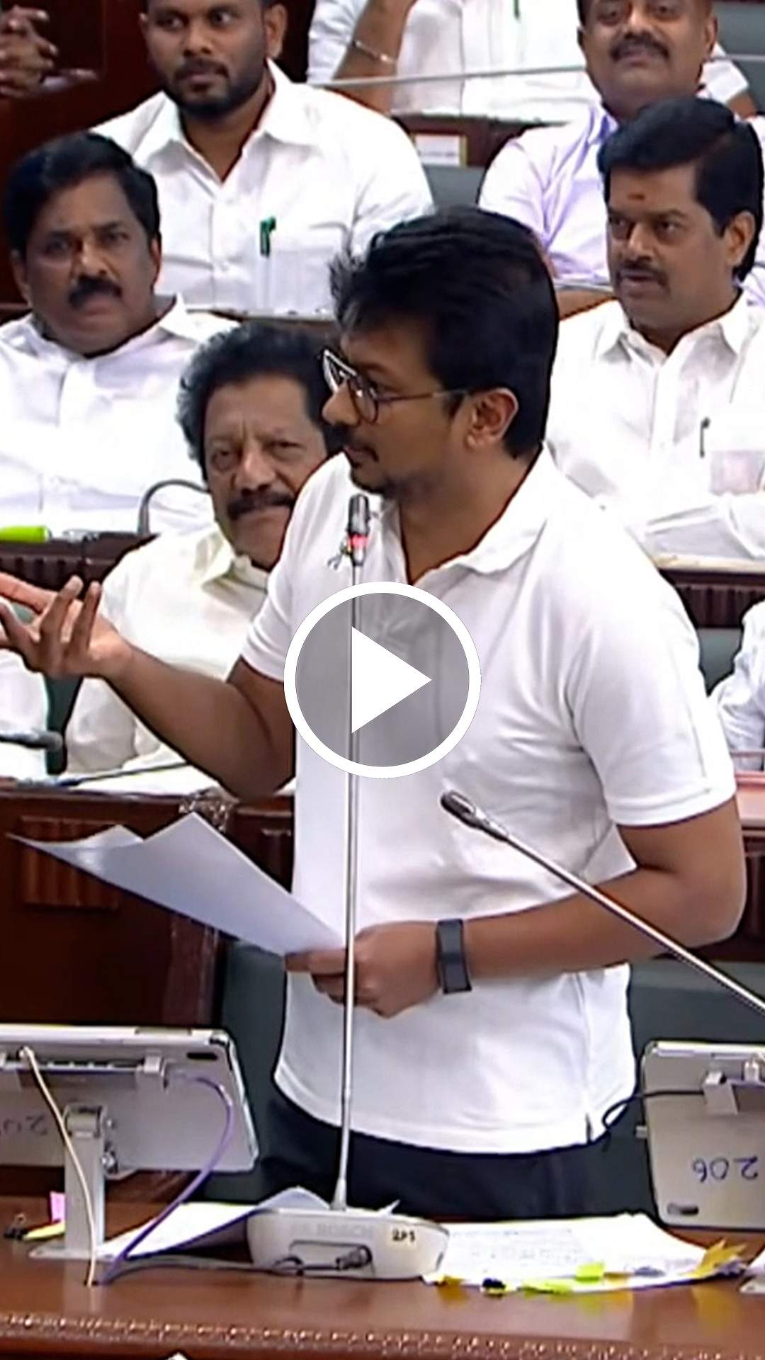"உயர்கல்வித்துறை அமைச்சர் பேசப்போகிறாரா?" உதயநிதி கிண்டல் | DMK | TVK