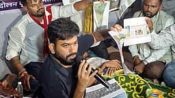 12-ம் நாள் உண்ணாவிரதத்தில் மகாராஷ்டிர பழங்குடியின மாணவர்கள்! அபிஜீத் தீப்கே பங்கேற்பு!
