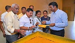 இலங்கை கூட்டுறவு நிறுவனங்களின் உறுப்பினா்களுக்கு ஈரோட்டில் களப் பயிற்சி