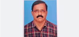 மாநில நல்லாசிரியா் விருது:
முதுகுளத்தூா் அரசுப் பள்ளி ஆசிரியா் தோ்வு
