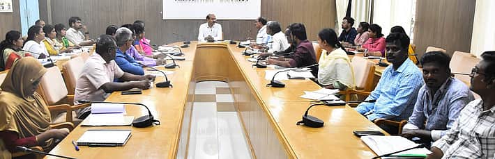 திருப்பத்தூா்: வேளாண்மைத் துறை மாதாந்திர ஆய்வுக் கூட்டம்