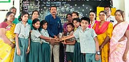 மூலைகேட் அரசுப் பள்ளியில் ஆசிரியா் தின விழா