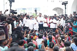 போராட்டத்தில் ஈடுபட்டுள்ள தூய்மைப் பணியாளர்களுடன் அமைச்சர்கள் பேச்சுவார்த்தை!