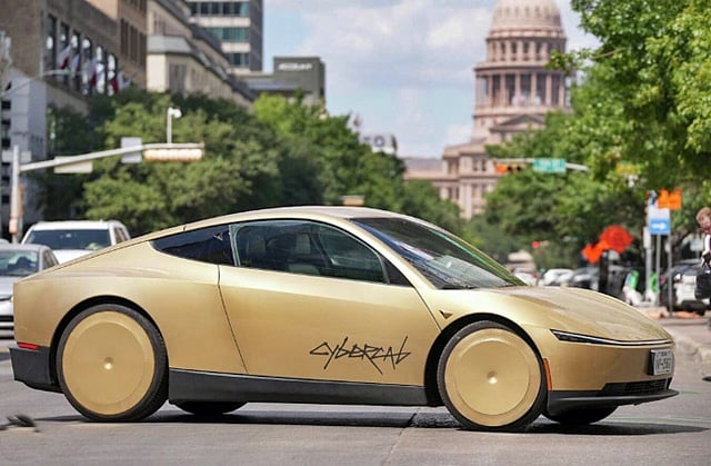 Tesla launches driverless Cybercab service