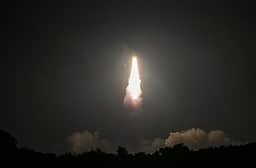 பூமியிலிருந்து 36,000 கி.மீ. உயரத்தில் இஓஎஸ்-5 செயற்கைக்கோள் நிலைநிறுத்தம்!
